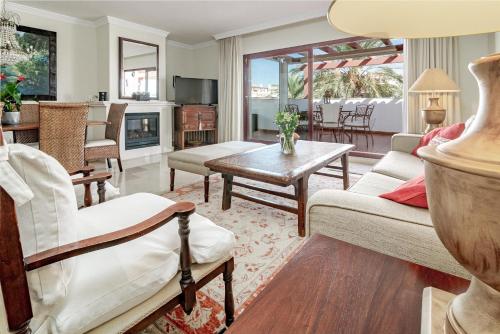 Seaside 3 bedroom Penthouse Next to the Beach in San Pedro
