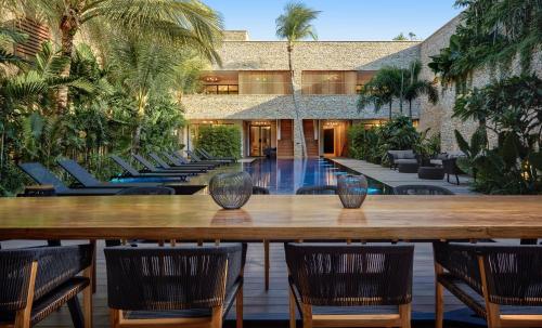 Villa Oasis - La Villa Group