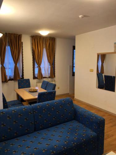 Linden Tree Apartment – Photos 3