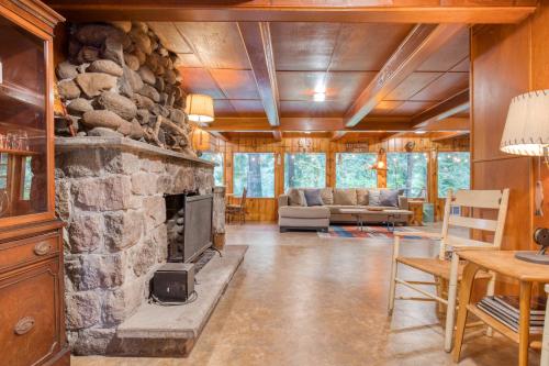 Sandy River Retreat – Photos 4