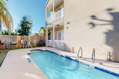 Πισίνα στο ή κοντά στο Saturn Serenity & Condo