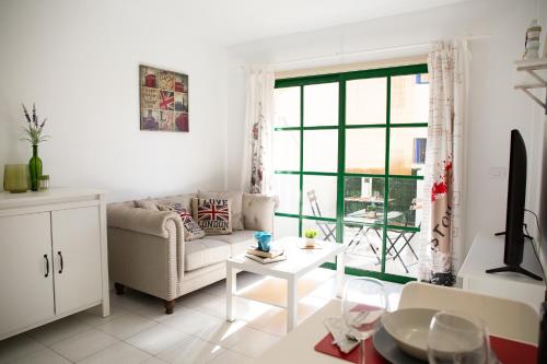 Casa Tiago Corralejo Centre, Fibre Wi-Fi, Bars, Restaurants Shops Nearby