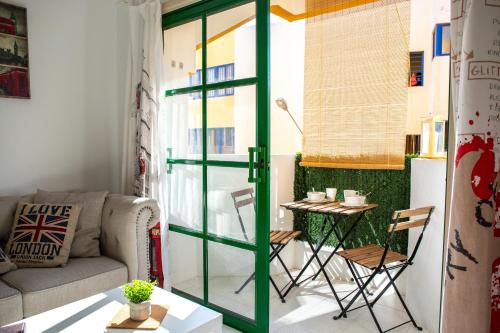 Casa Tiago Corralejo Centre, Fibre Wi-Fi, Bars, Restaurants Shops Nearby