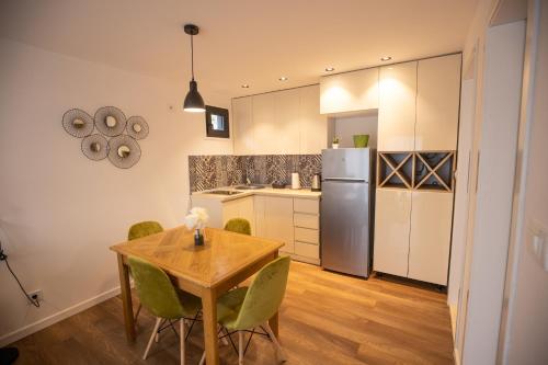 Dapur atau dapur kecil di Vista Durmitor - luxury cabin