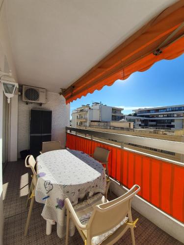 Kent studio by Welcome to Cannes
