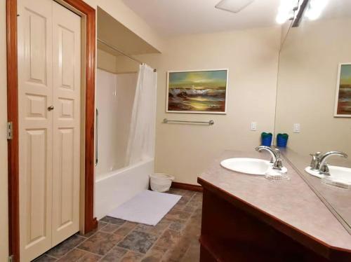 Ein Badezimmer in der Unterkunft Honeymoon Suite
