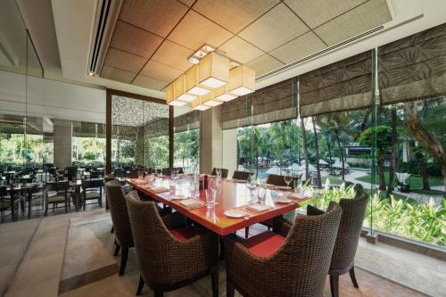 Restaurant ou autre lieu de restauration dans l'établissement Edsa Shangri-La, Manila