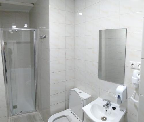 HOSTAL Noche y Diaにあるバスルーム