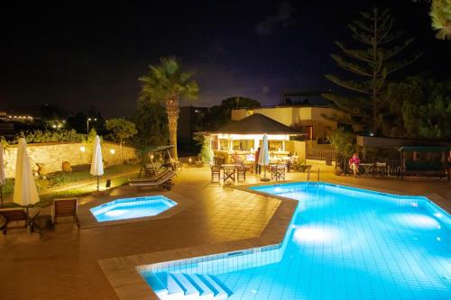 Swimmingpoolen hos eller tæt på Kreta Natur