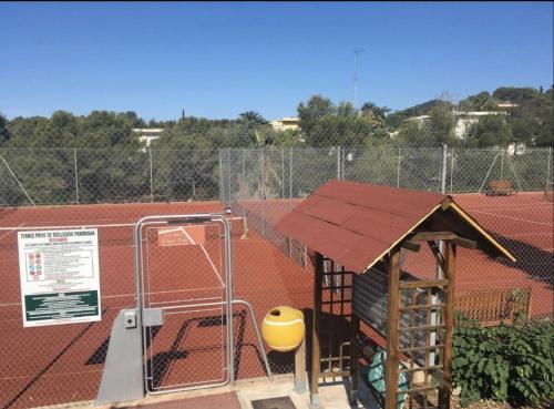 10 à 12 pers FAMILLE Amateurs randonnée Boulouris Panorama Saint Raphael Tennis Piscine partagé