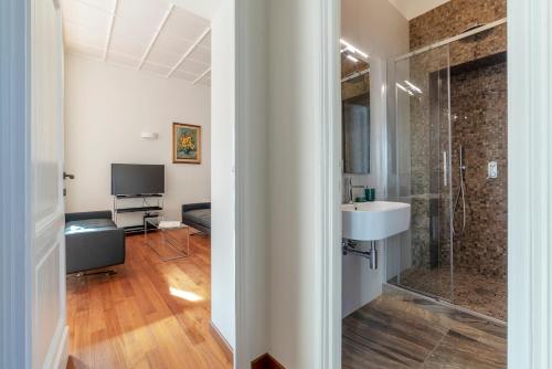 GuestHost - Trastevere Luxury Apartment with Terrace