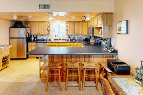 Una cocina o cocineta en Sand Pebbles #AV204