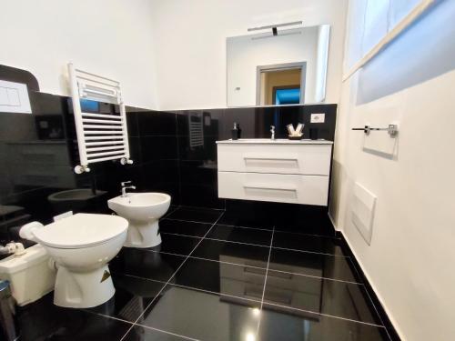 Ένα μπάνιο στο Cubacalatafimi Rooms
