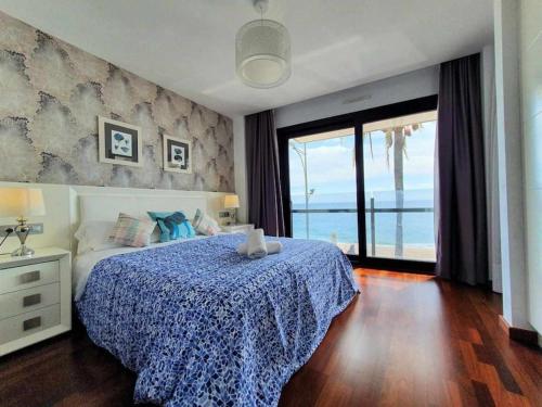Lujoso apartamento a 1a línea del mar