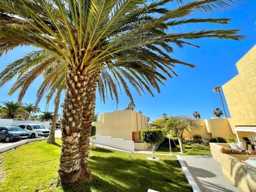 Bungalow El Cortijo Heated Pool Heart of Las Americas Costa Adeje
