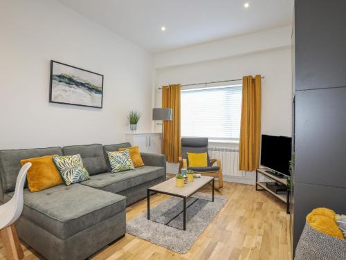 1 Avondale House – Photos 2