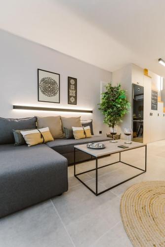 Manolis Loft Apartment, Rhodes Town