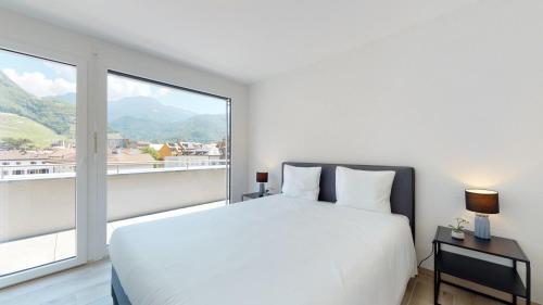 Nespecifikovaný výhled na hory nebo výhled na hory při pohledu z aparthotelu