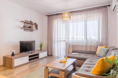 Gallery image of Lovely apartment with city view in Bucharest