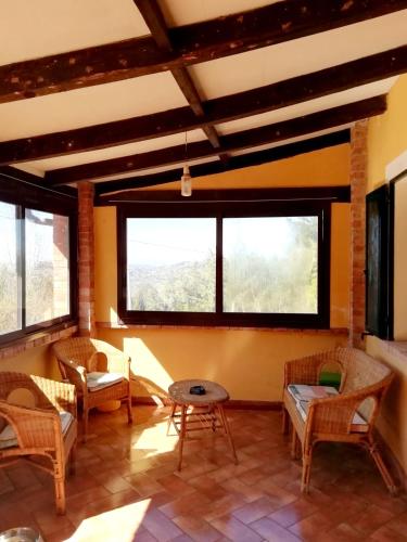 One bedroom appartement with city view enclosed garden and wifi at Caltanissetta