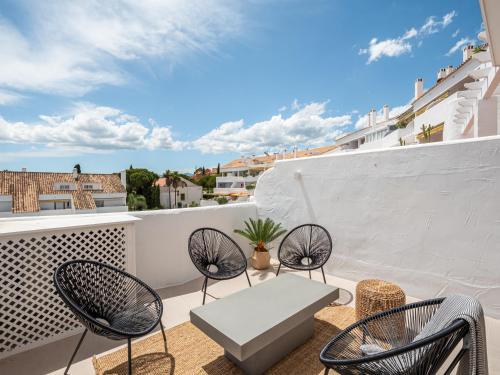 FRESH Renovated 2 bed Apt in best location RDR236