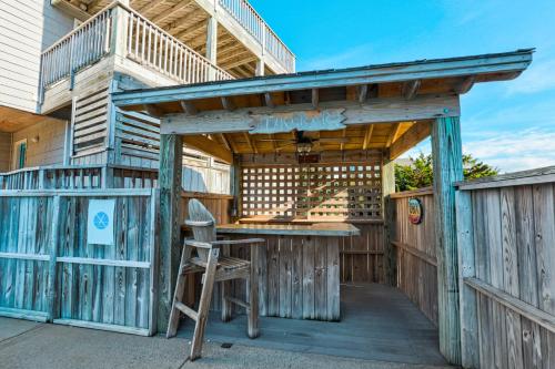 Gambar di galeri bagi An Ultimate Beach House #6-W di Waves