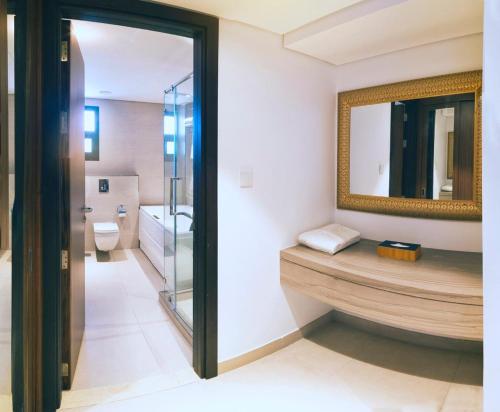 A bathroom at Boulevard Hotel Oman