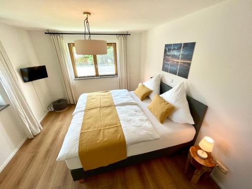 Gallery image of Sweet Home Apartment Ammersee - eco-friendly, Boxspring, Garden, WiFi in Inning am Ammersee