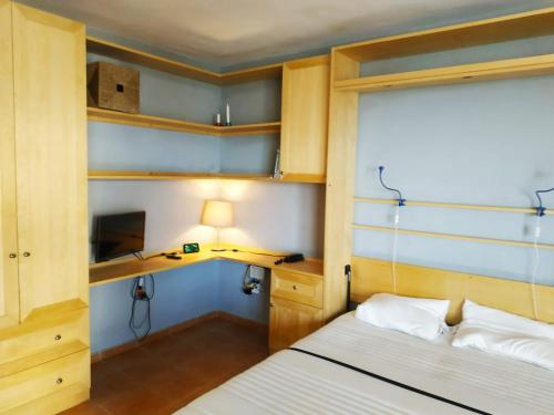 Postel nebo postele na pokoji v ubytování Modern, Welcoming Studio, Ocean View in Juan Dolio