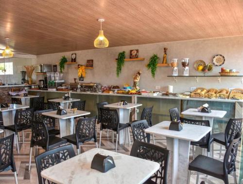 Un restaurant sau alt loc unde se poate mânca la Pousada Tropical Maragogi