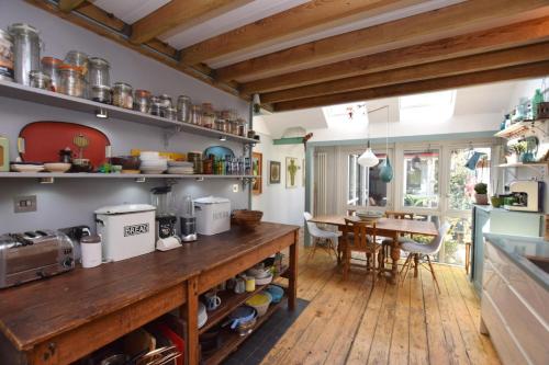 Gallery image of Stylish 3 bed house with parking in Bermondsey, SE1 in London