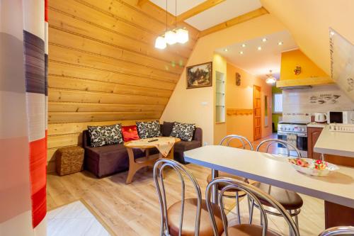 Η κουζίνα ή μικρή κουζίνα στο Słoneczny Dworek u Sarnów