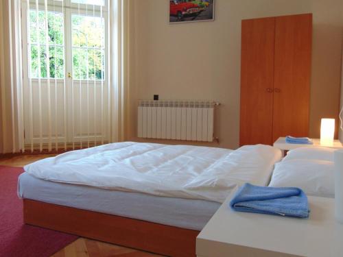 Gallery image of B MOVIE Guest Rooms in Krakow