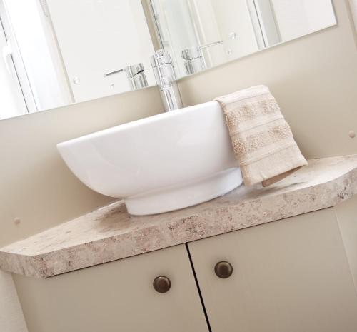 Un baño de JJs Lodge Azalea