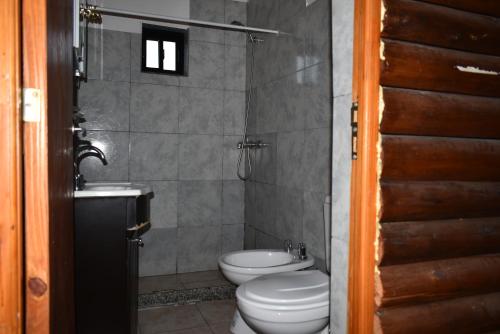 Rincon del lago tesisinde bir banyo