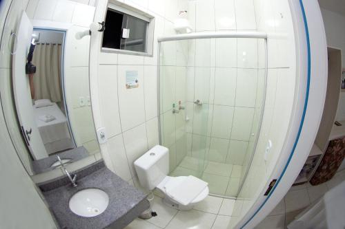 Bilik mandi di Hotel Sambakia
