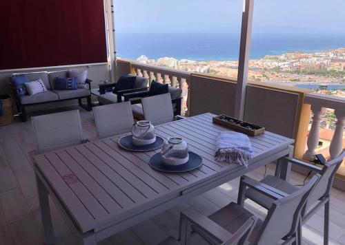 Apartamento con impresionantes vistas y piscina