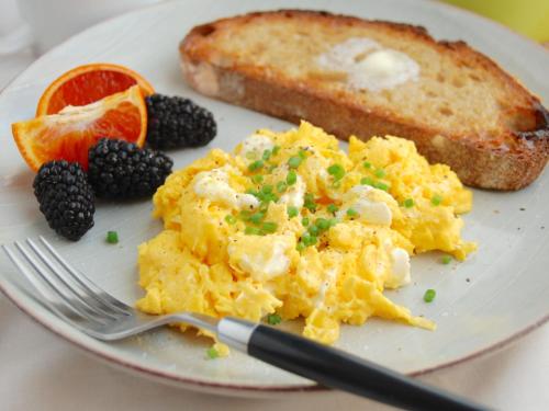 Jedlo v ubytovaní bed & breakfast alebo blízkom okolí