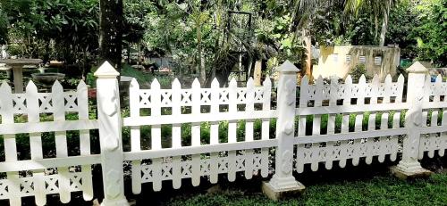 Κήπος έξω από το Hiriketiya Cinnamon Garden