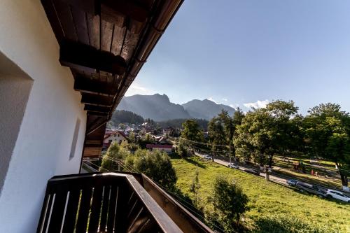 Un balcon sau o terasă la Suru Hotel & Restaurant
