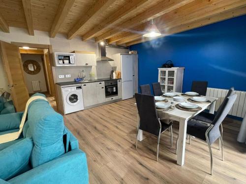 Kuchyň nebo kuchyňský kout v ubytování Apartamentos turísticos Ribera Natura