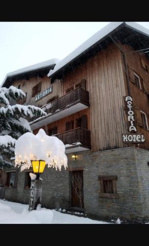 Hotel Astoria v zimě