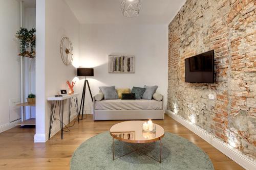 Corinne Apartment by Mamo Florence
