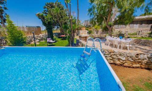 Πισίνα στο ή κοντά στο Villa Atjas Tricase Porto by HDSalento