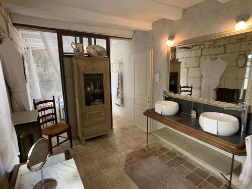 Au Relais Saint Maurice tesisinde bir banyo