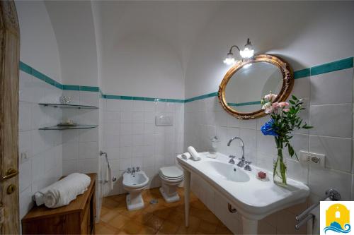 Vonios kambarys apgyvendinimo įstaigoje Casa Francisca