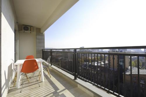 Balkoni atau teres di Apart-hotel on Koghbatsi 16