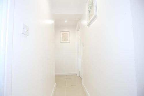 Φωτογραφία από το άλμπουμ του Fabulous Room with en-suite bathroom and shared kitchen σε Thamesmead