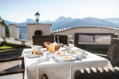 Imagen de la galería de Granpanorama Wellnesshotel Sambergerhof Superior, en Villandro