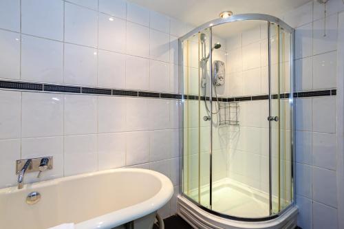 Cosy One bed apartment - Close to CC